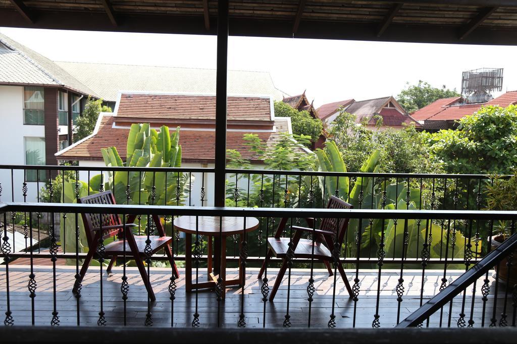 Come Chiangmai Lanna Boutique House Bed & Breakfast Chiang Mai Exterior photo