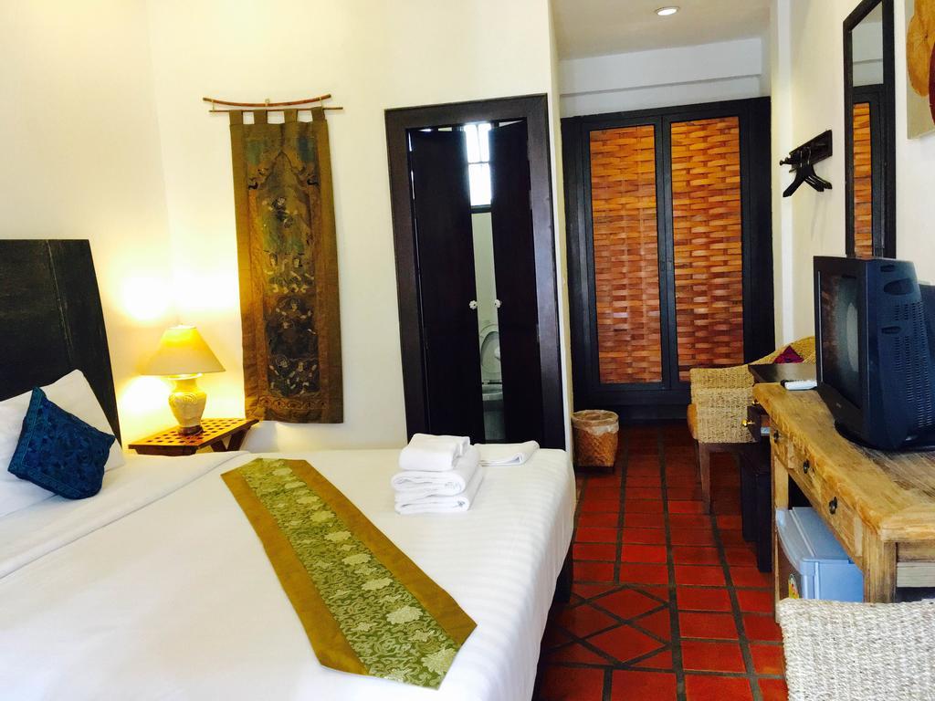 Come Chiangmai Lanna Boutique House Bed & Breakfast Chiang Mai Exterior photo