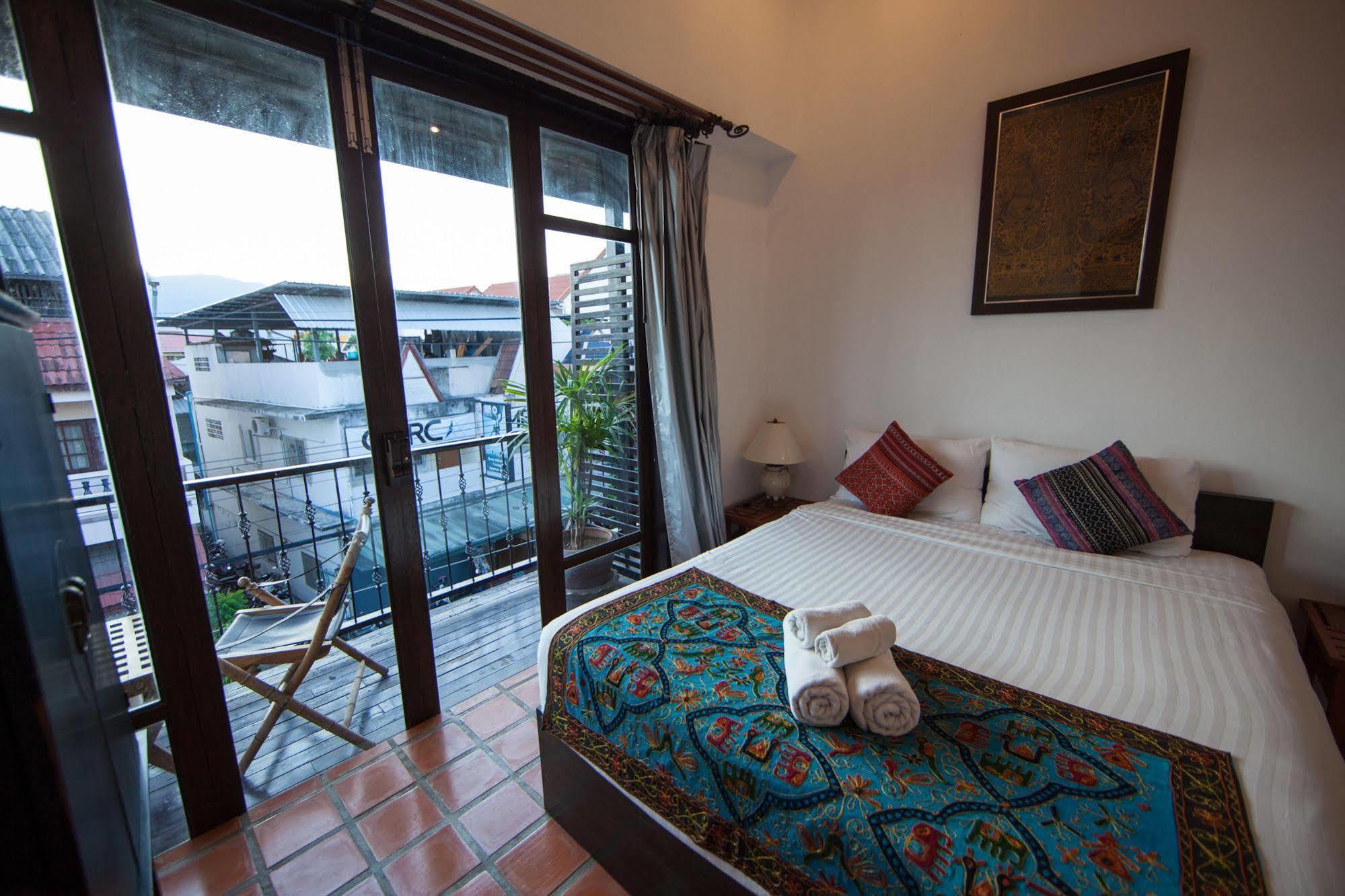 Come Chiangmai Lanna Boutique House Bed & Breakfast Chiang Mai Exterior photo